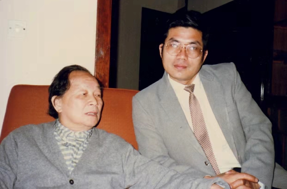 与书法家黄苗子先生在杭州